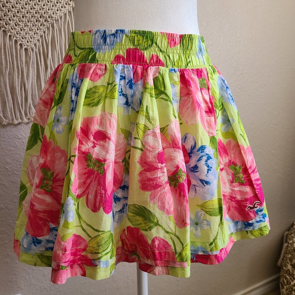 Hollister Green and Pink Floral Skirt.